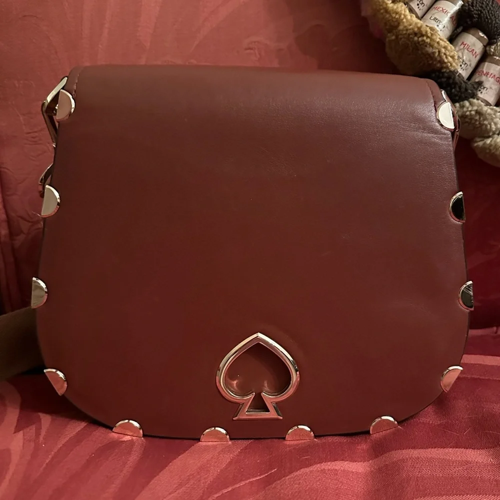 Kate Spade Cinnamon spice brown saddle bag with scalloped metal accents - Picture 2 of 6